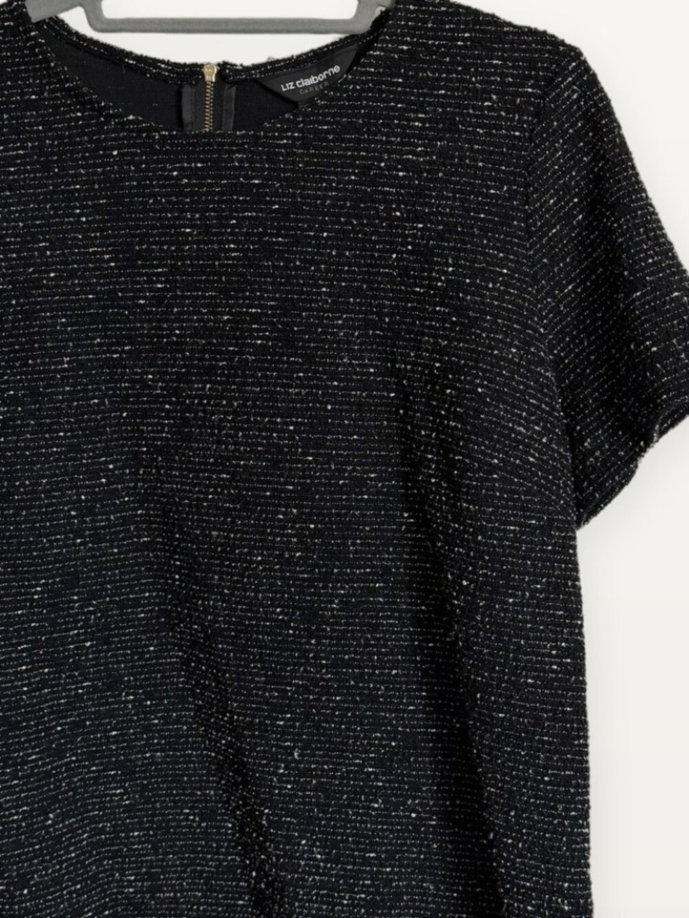 Liz Claiborne Career Black Zip Back Top L